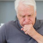 Viêm phổi ở người già biến chứng nguy hiểm và cách chăm sóc