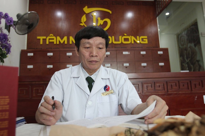 Bác sĩ chữa đau lưng giỏi ở Hà Nội